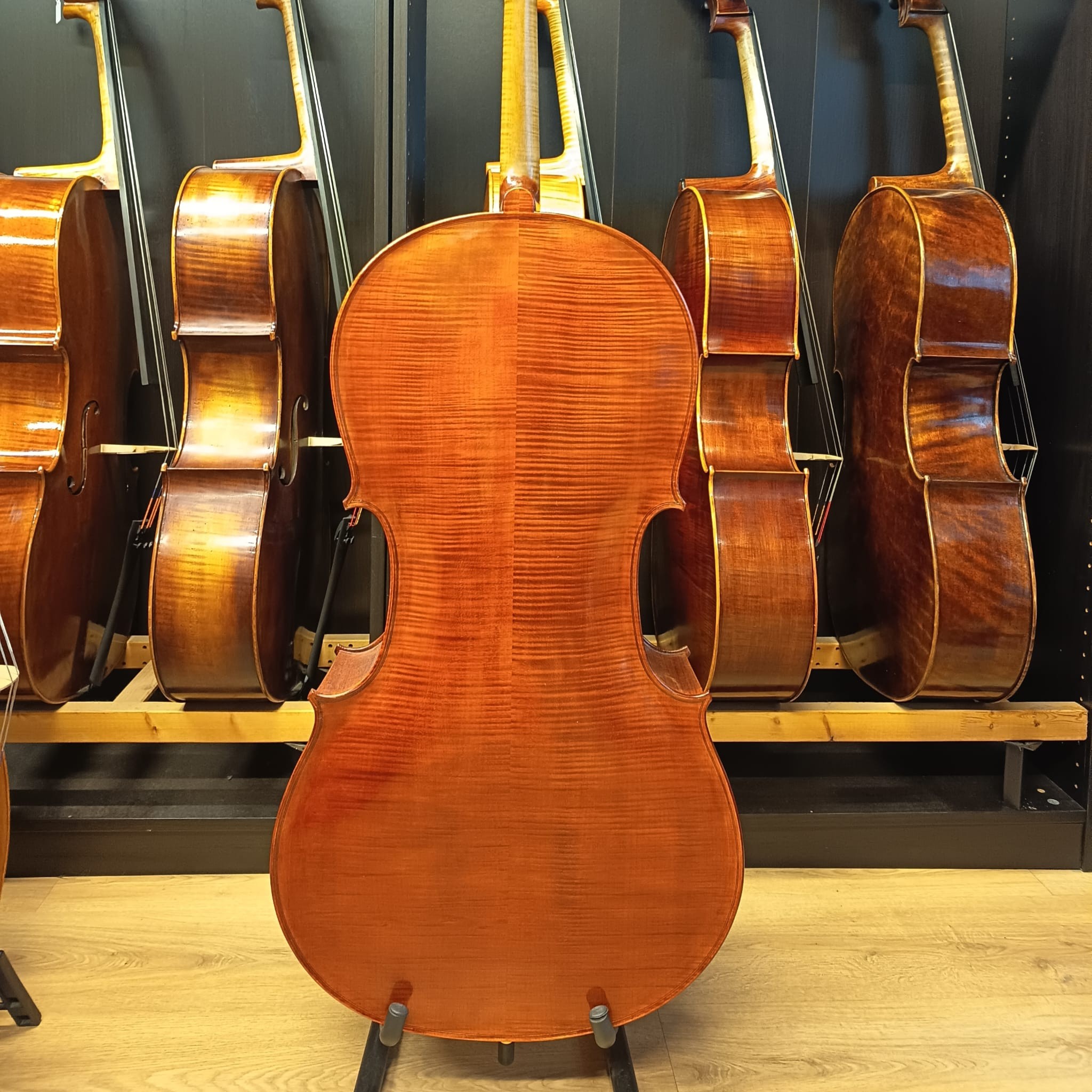 VIOLONCHELO LEONARD THYMIAN AMATI (Cod.012)