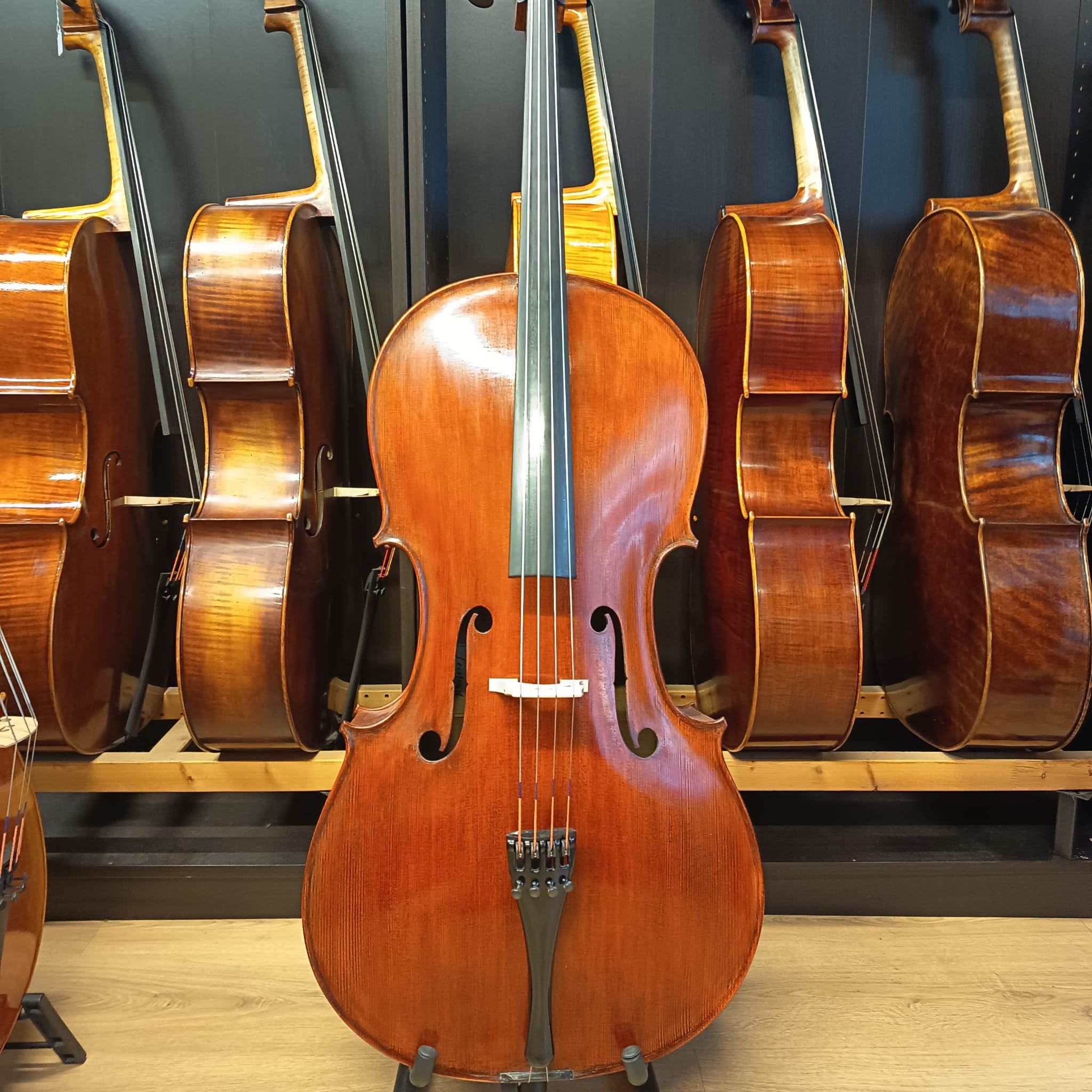 VIOLONCHELO LEONARD THYMIAN AMATI (Cod.012)