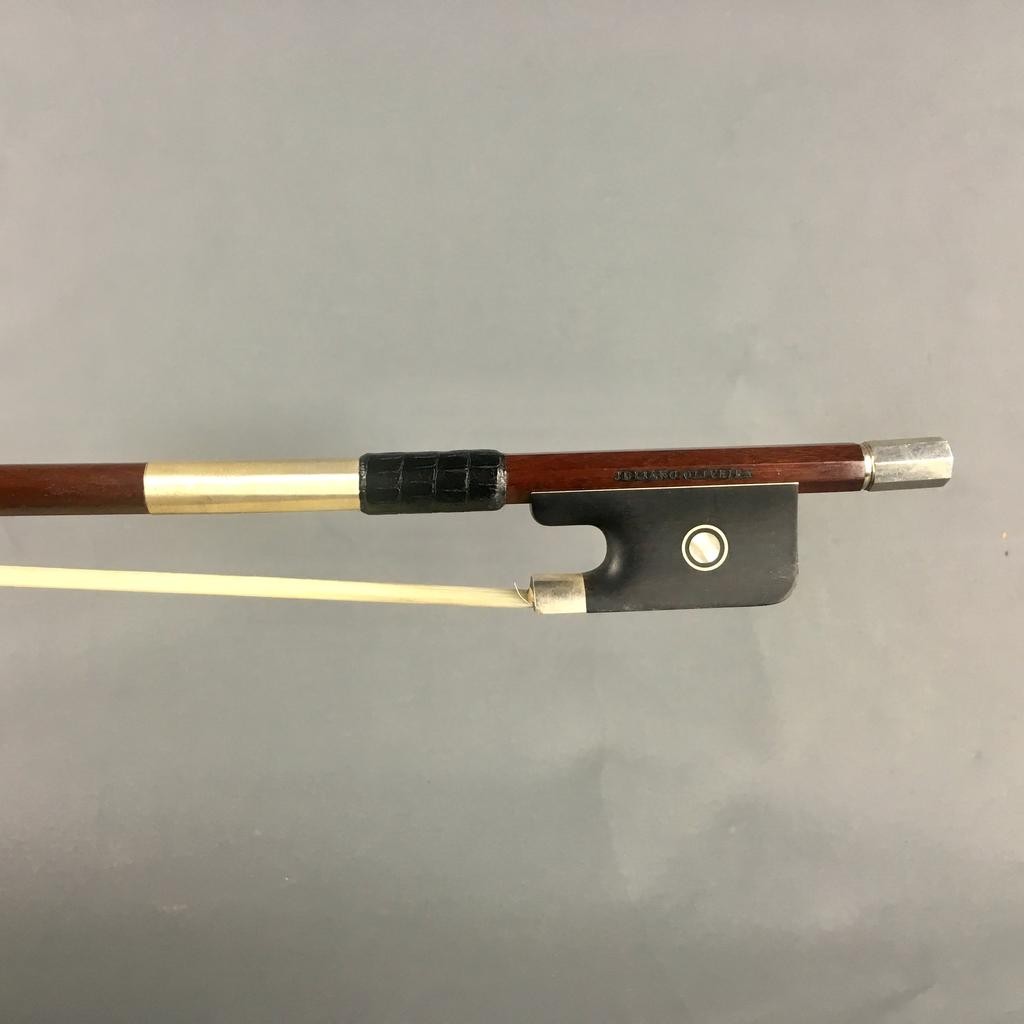 ARCO VIOLONCELLO J. OLIVEIRA EN PLATA (1)