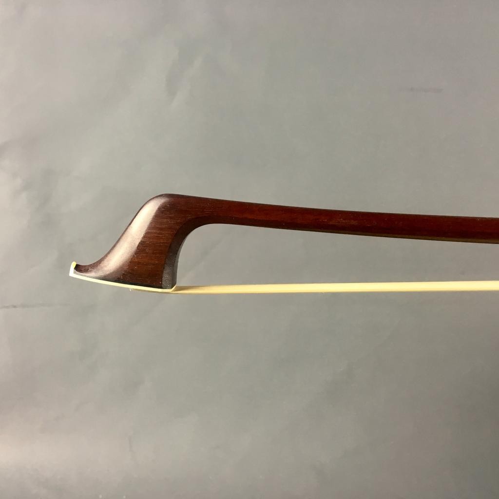ARCO VIOLONCELLO J. OLIVEIRA EN PLATA (1)